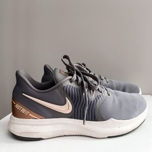 Nike || Nike Training In Season TR8 Shoes || Size 7.5